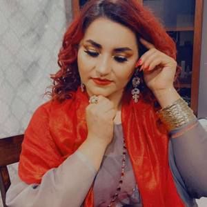 Meet your Posher, Maira